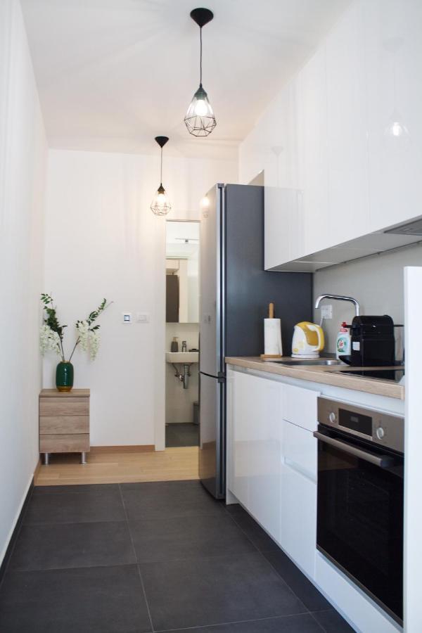 Cozy Seaside Apartment With Pool & Terrace Split Eksteriør bilde