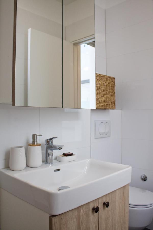 Cozy Seaside Apartment With Pool & Terrace Split Eksteriør bilde