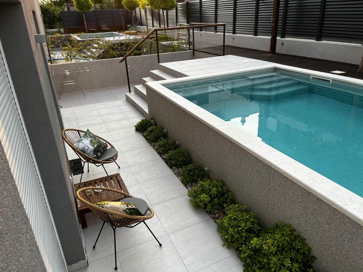 Cozy Seaside Apartment With Pool & Terrace Split Eksteriør bilde